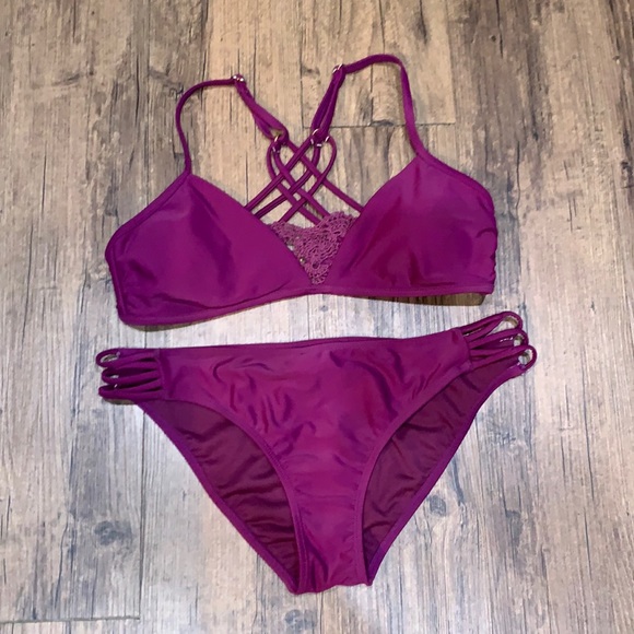 Bathing suit - Picture 1 of 8